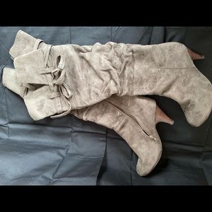 Aldo Beza Knee High Suede Boot - EUC